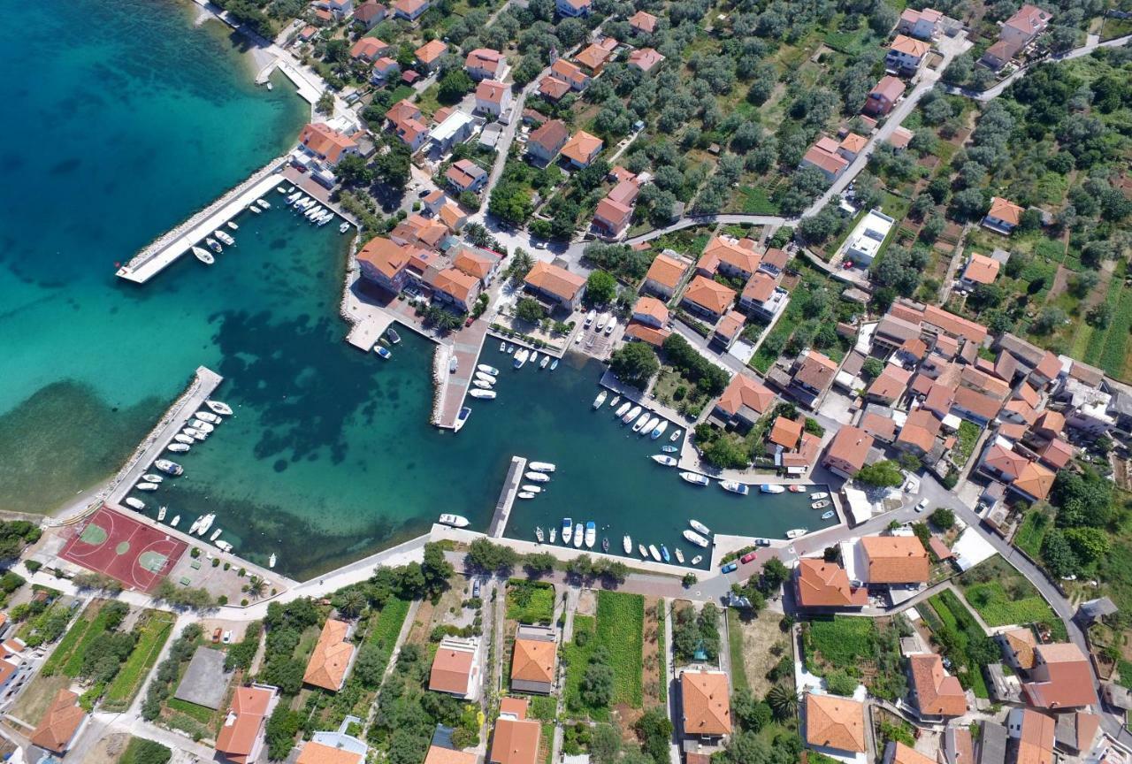 Olive'S Hug Villa Poljana  Buitenkant foto